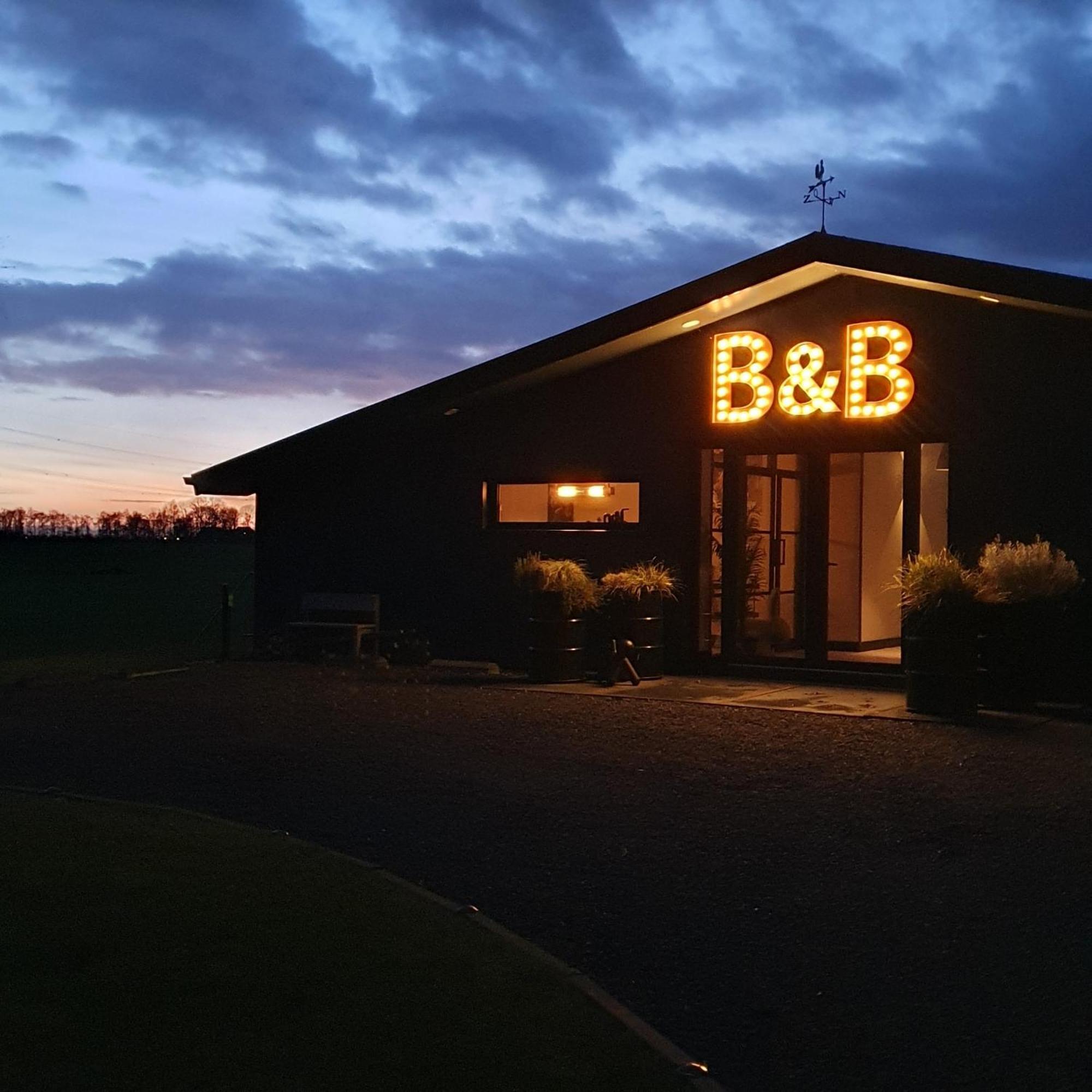 Bed and Breakfast De Buorkerij Tytsjerk Exterior foto